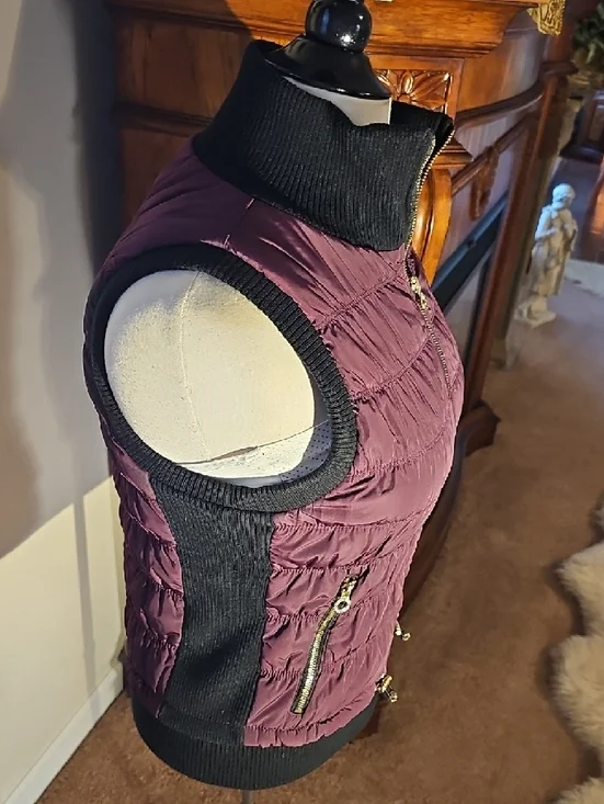 Sleeveless Quilted Vest - Wine - Picture 6 of 16
